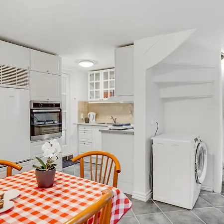 Awesome In N With Wifi And 1 Bedrooms * 兰德斯