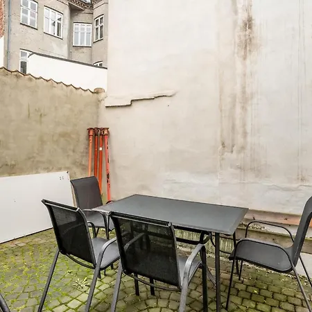 Awesome In N With Wifi And 1 Bedrooms *